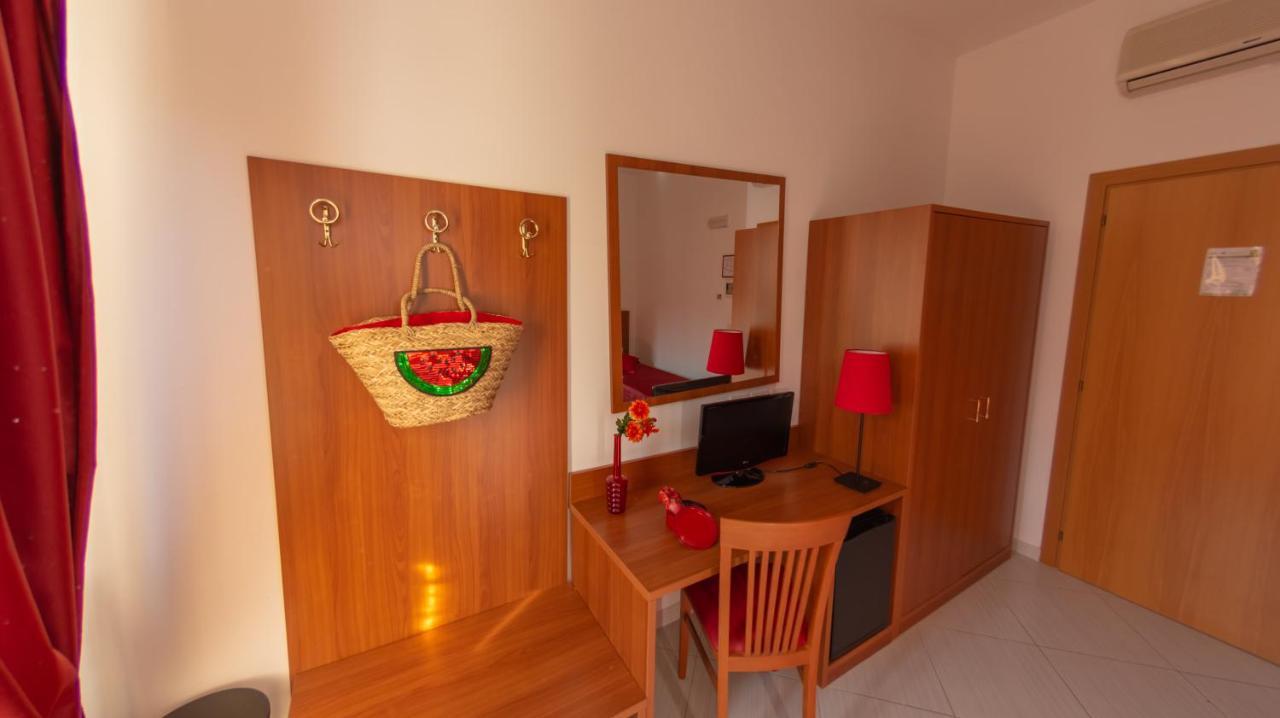 Hotel Solaria Rodi Garganico Esterno foto