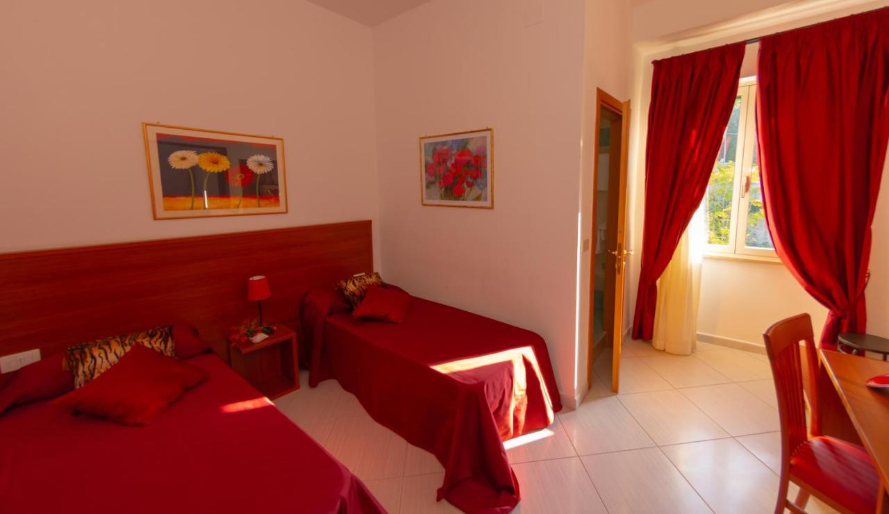 Hotel Solaria Rodi Garganico Esterno foto